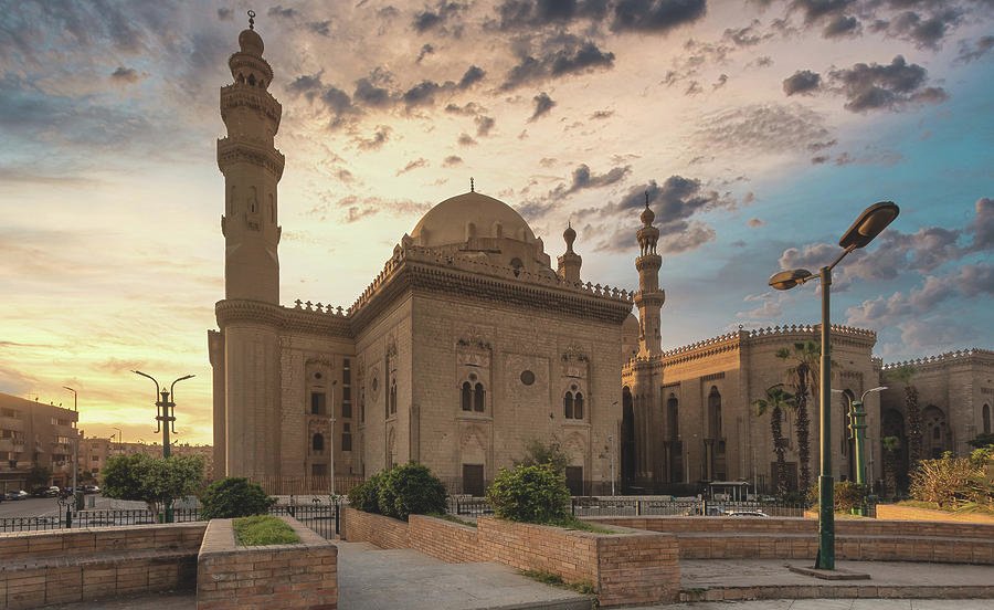 Discover the Majestic Beauty of Egyptian Mosques - Egypt Antiques