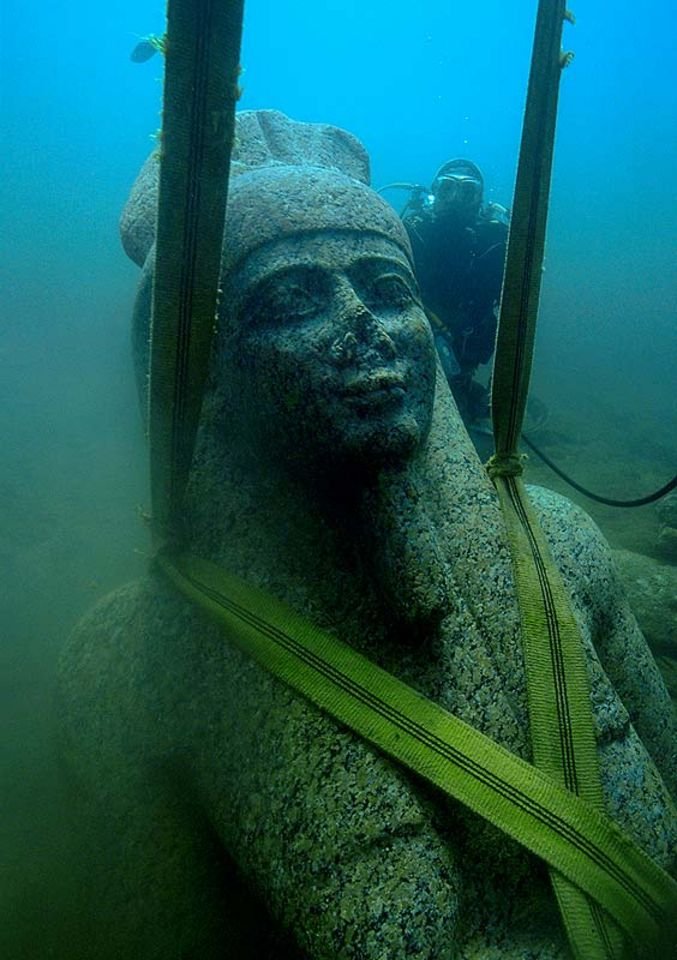 Dive into the Mysteries of Heraklion: The Lost City Beneath the Waves