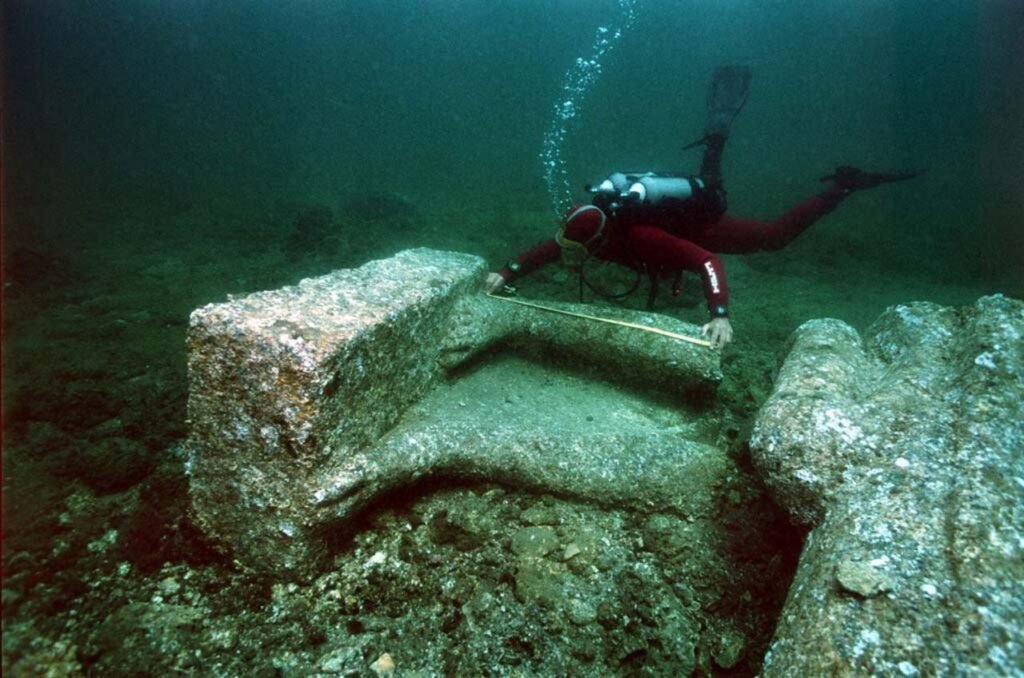 Dive into the Mysteries of Heraklion: The Lost City Beneath the Waves