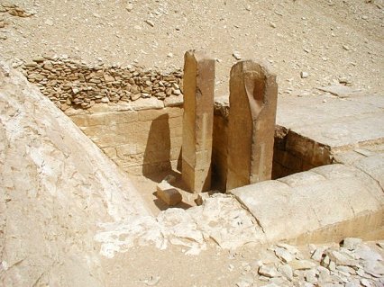 The Meidum pyramid, the royal tomb of king Sneferu